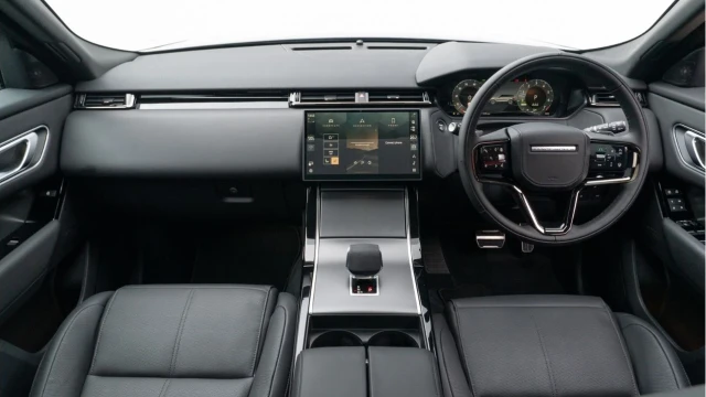 Land Rover Range Rover Velar (74 Reg) 2.0 P400e Dynamic HSE Hybrid (VAT Q) Image 2