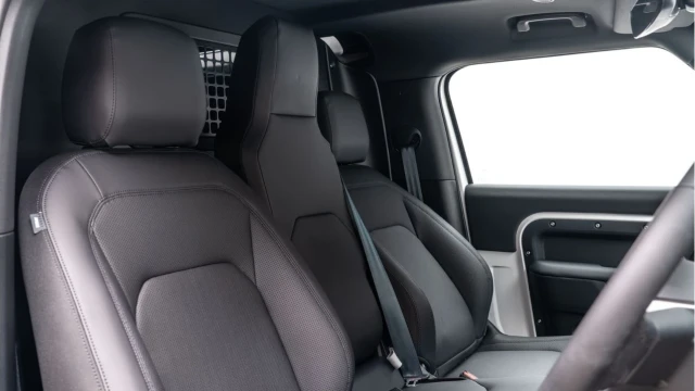 Land Rover Defender (74 Reg) 90 3.0 D250 S Hard Top Commercial (3 Seat) (Bespoke) (+VAT) Image 3