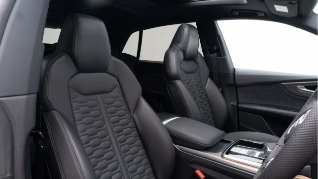 Audi RSQ8 (74 Reg) 4.0TFSI V8 Quattro (Launch Edition) Image 3