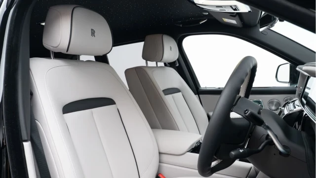 Rolls-Royce Cullinan (25 Reg) 6.75 V12 Series II Image 3