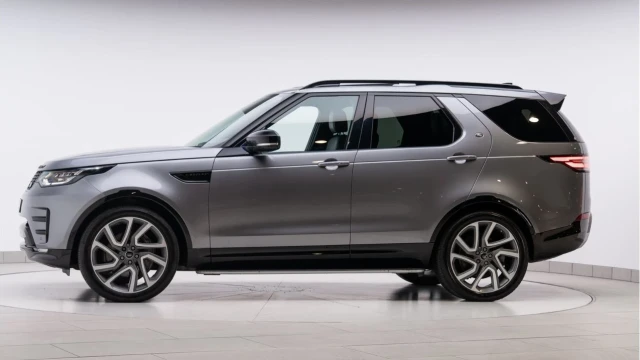 Land Rover Discovery (69 Reg) 3.0SD6 HSE (Dynamic) Image 4