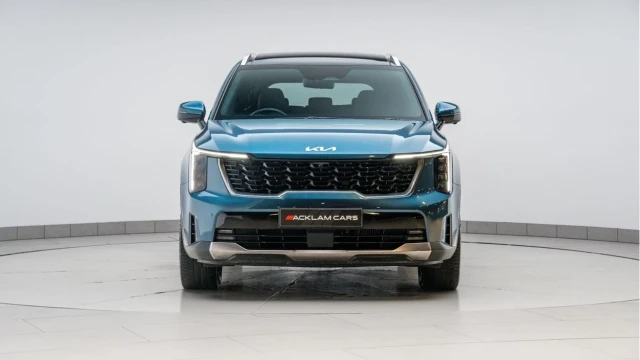 Kia Sorento (24 Reg) 4 2.2CRDI AWD (7 Seat) Image 4
