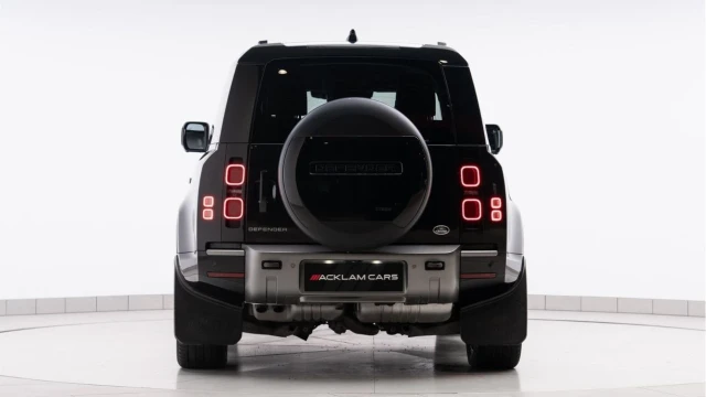 Land Rover Defender (21 Reg) 90 3.0 D250 X-Dynamic HSE Image 4