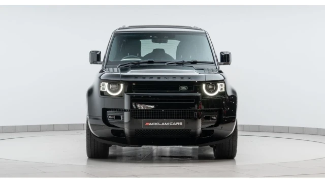 Land Rover Defender (72 Reg) 110 3.0 P400 X (Black Pack) Image 8