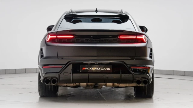 Lamborghini Urus (25 Reg) 4.0 V8 SE Hybrid Image 7