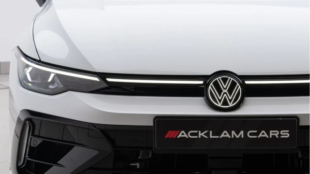 Volkswagen Golf (74 Reg) R 2.0TSI Black Edition 4Motion DSG (VAT Q) Image 6