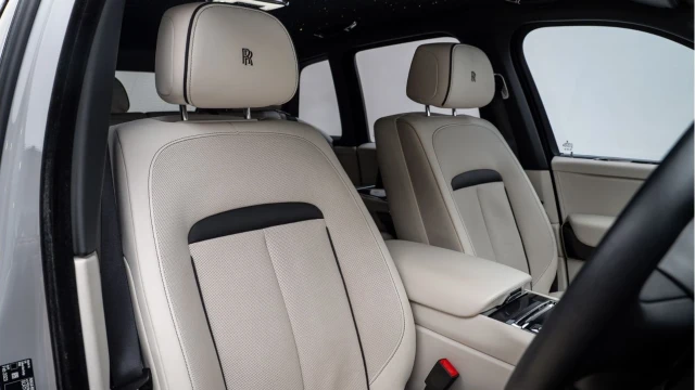 Rolls-Royce Cullinan (23 Reg) 6.7 V12 Black Badge Image 3