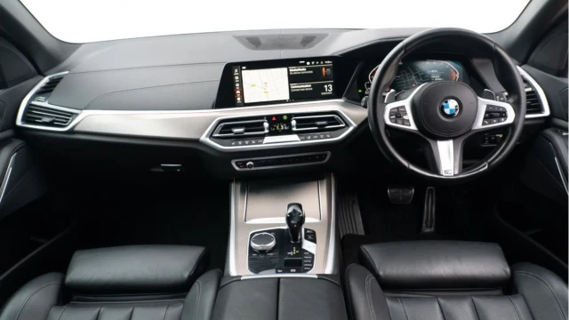 BMW X5 (21 Reg) 3.0 30D M Sport xDrive Image 2