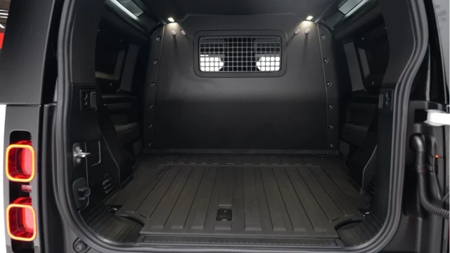 Land Rover Defender (74 Reg) 90 3.0 D250 S Hard Top Commercial (3 Seat) (+VAT) Image 4