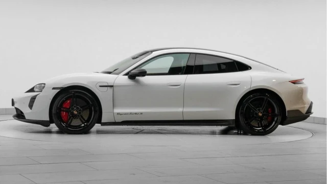 Porsche Taycan (70 Reg) Turbo S Image 4