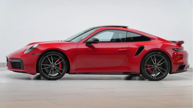 Porsche 911 (71 Reg) 3.8 Turbo Coupe Image 4