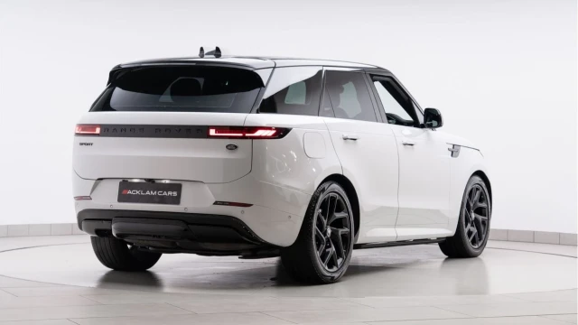 Land Rover Range Rover Sport (73 Reg) 3.0 D300 Dynamic SE (Black Pack) Image 5