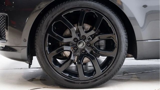 Land Rover Range Rover Sport (20 Reg) 3.0 SDV6 Autobiography Dynamic (Black Pack) Image 7