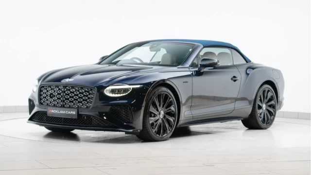Bentley Continental (25 Reg) 4.0 V8 GTC Mulliner Image 2