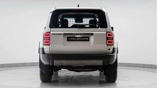Toyota Land Cruiser (75 Reg) 2.8D Commercial (+VAT) Image 6