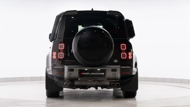 Land Rover Defender (72 Reg) 110 5.0 V8 Image 4