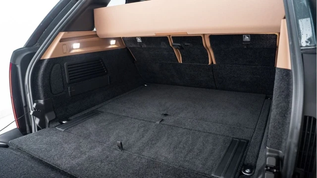 Land Rover Range Rover (73 Reg) 3.0 P400 Autobiography Image 4