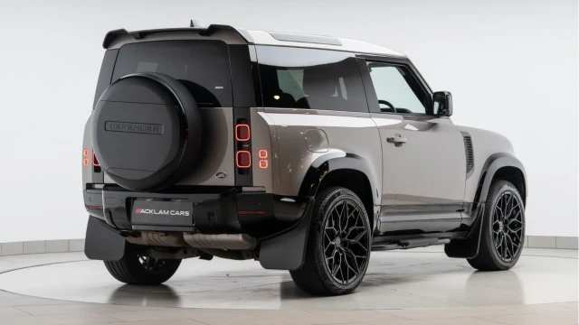 Land Rover Defender (23 Reg) 90 3.0 D250 HSE (Bespoke) Image 6