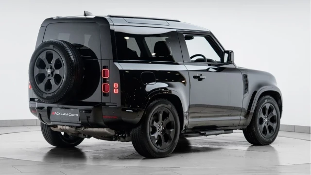 Land Rover Defender (74 Reg) 90 3.0 D250 X-Dynamic SE (VAT Q) Image 6
