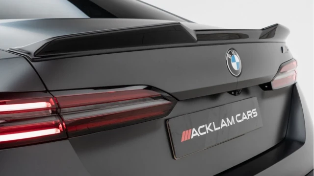 BMW M5 (74 Reg) 4.4 V8 Hybrid Image 7