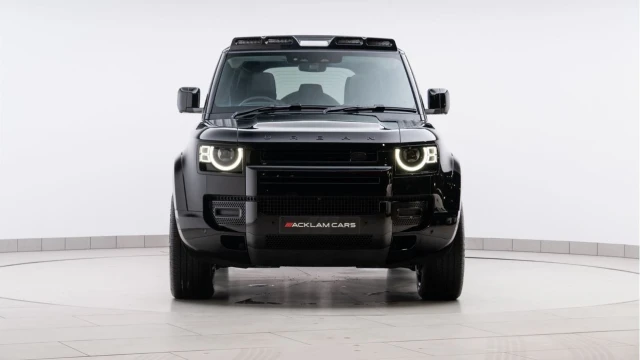 Land Rover Defender (74 Reg) 110 3.0 D250 S (2025 Model) (Bespoke) (VAT Q) Image 6