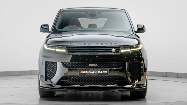 Land Rover Range Rover Sport (74 Reg) 4.4 V8 SV P635 Edition One Image 4