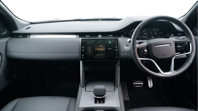 Land Rover Discovery Sport (74 Reg) 2.0 D200 Dynamic SE Image 2