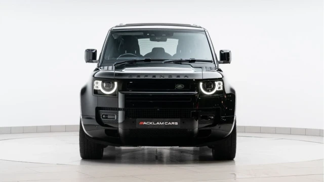 Land Rover Defender (71 Reg) 110 3.0 D250 XS Edition Image 6