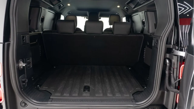 Land Rover Defender (24 Reg) 110 3.0 D250 SE Hard Top Commercial (6 Seat) (+VAT) Image 4