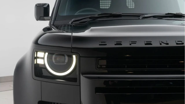 Land Rover Defender (75 Reg) 110 3.0 D350 X-Dynamic HSE Hard Top Commercial (3 Seat) (+VAT) Image 8