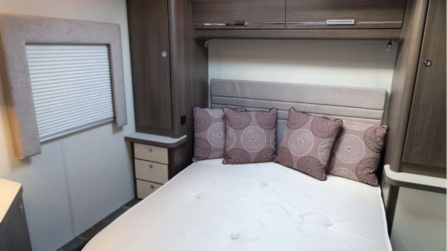 Elddis Encore 250 (23 Reg) 2.2D (Auto) (4 Berth) Image 5