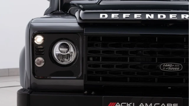 Land Rover Defender (16 Reg) 110 2.2TD Adventure Station Wagon (7 Seat) Image 8