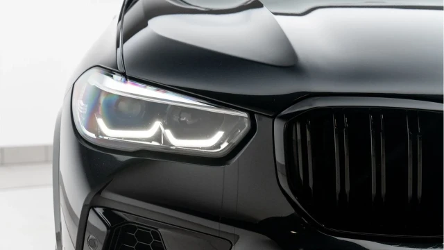 BMW X5 (21 Reg) 4.4 V8 M Competition Image 8