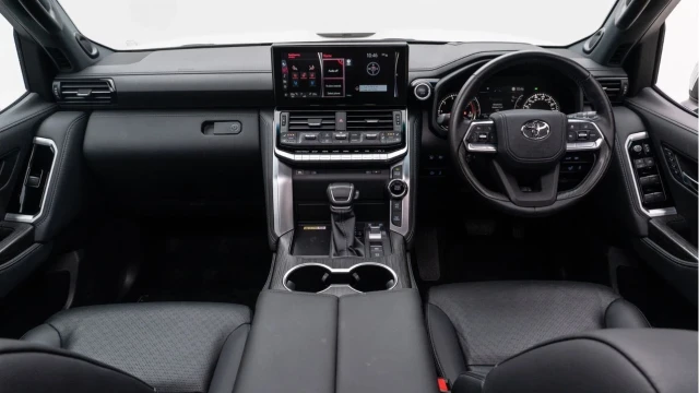 Toyota Land Cruiser (74 Reg) 300 3.3D V6 Sahara ZX (RHD) Image 2