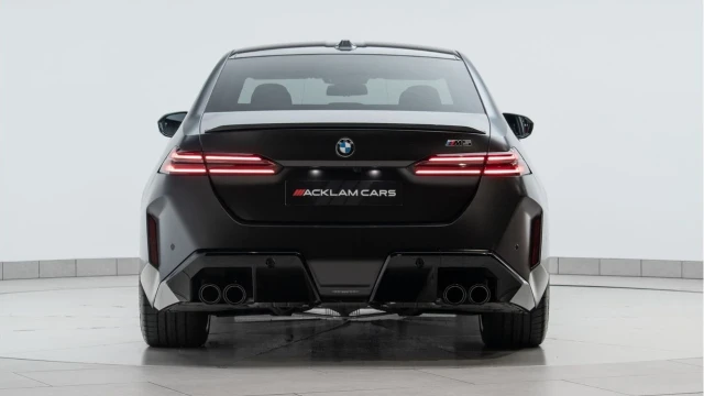 BMW M5 (74 Reg) 4.4 V8 Hybrid (Ultimate) Image 5