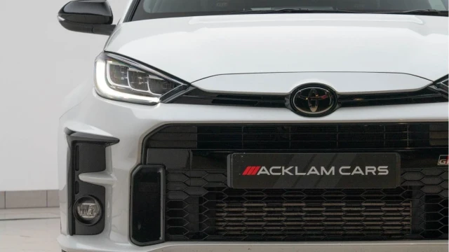 Toyota Yaris (22 Reg) 1.6 GR Circuit Image 8