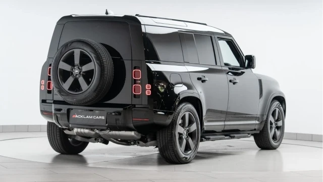 Land Rover Defender (25 Reg) 110 3.0 D350 X-Dynamic HSE Hard Top Commercial (3 Seat) (+VAT) Image 7