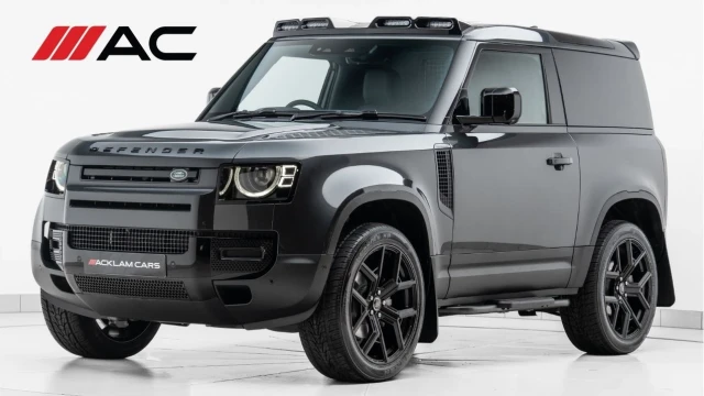 Land Rover Defender (25 Reg) 90 3.0 D250 S Hard Top Commercial (3 Seat) (+VAT) Image 1