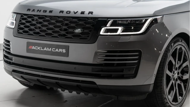 Land Rover Range Rover (70 Reg) 4.4 SDV8 Vogue SE Image 4