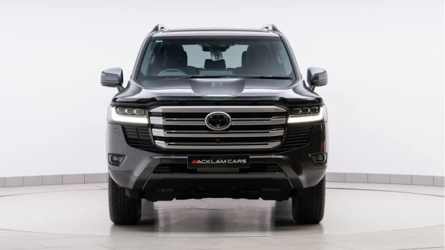 Toyota Land Cruiser (74 Reg) 300 3.3D V6 VX (7 Seat) Image 4