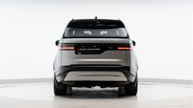 Land Rover Discovery (72 Reg) 3.0 D300 R-Dynamic SE Image 7