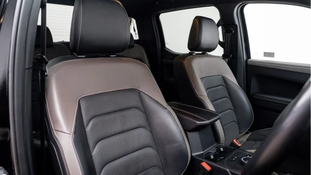 Volkswagen Amarok (23 Reg) 3.0TDI V6 Style 4Motion (+VAT) Image 3