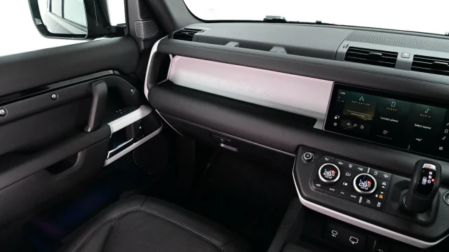 Land Rover Defender (24 Reg) 110 3.0 D250 XS Edition (Bespoke URBAN) (VAT Q) Image 8