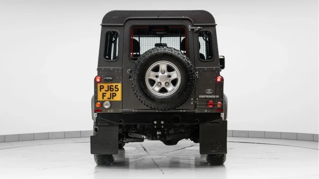 Land Rover Defender (65 Reg) 90 2.2TD XS Hard Top (+VAT) Image 8