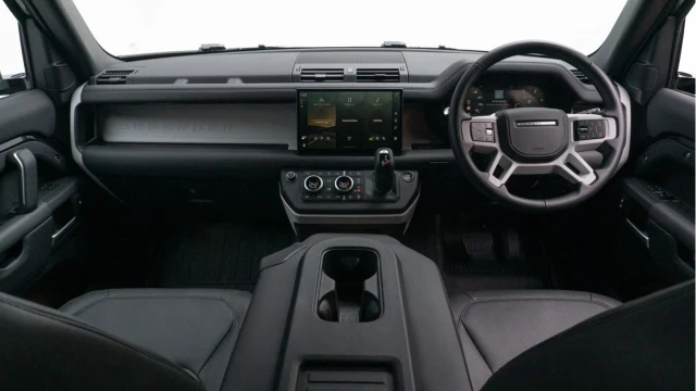 Land Rover Defender (74 Reg) 110 3.0 D350 X-Dynamic HSE Hard Top Commercial (6 Seat) (+VAT) Image 2