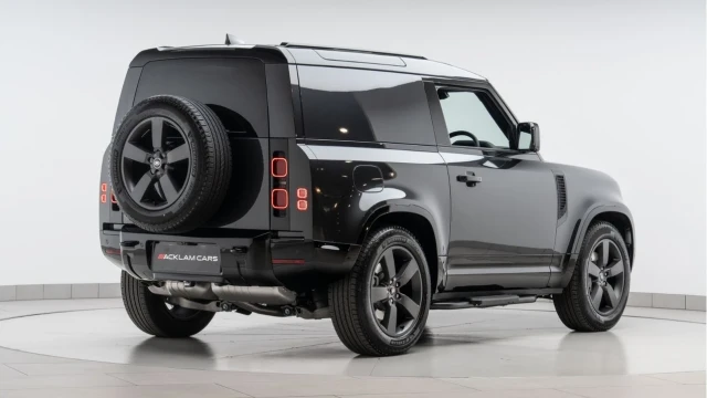 Land Rover Defender (25 Reg) 90 3.0 D350 X-Dynamic HSE Hard Top Commercial (3 Seat) (+VAT) Image 6