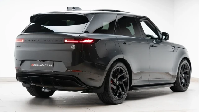 Land Rover Range Rover Sport (73 Reg) 3.0 D300 Dynamic SE (Black Pack) Image 7
