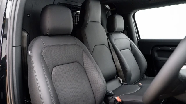 Land Rover Defender (75 Reg) 90 3.0 D250 S Hard Top Commercial (3 Seat) (+VAT) Image 3