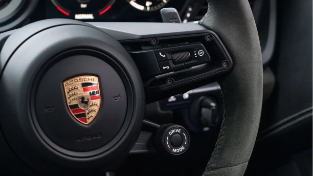Porsche 911 (23 Reg) 3.0 Carrera 4 GTS Coupe Image 6
