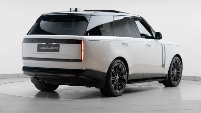 Land Rover Range Rover (24 Reg) 3.0 D300 HSE (Shadow Pack) Image 6